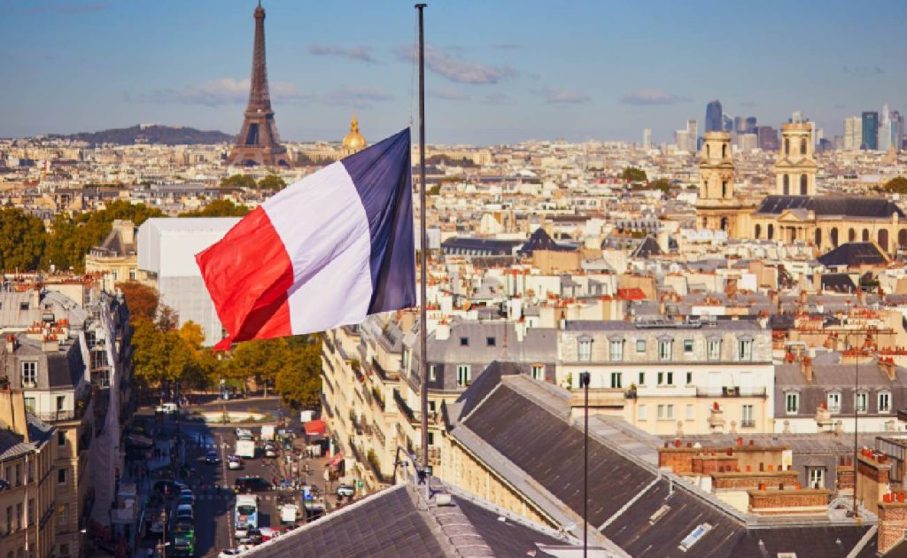 The Ultimate Guide to Work Permits and Visas in France